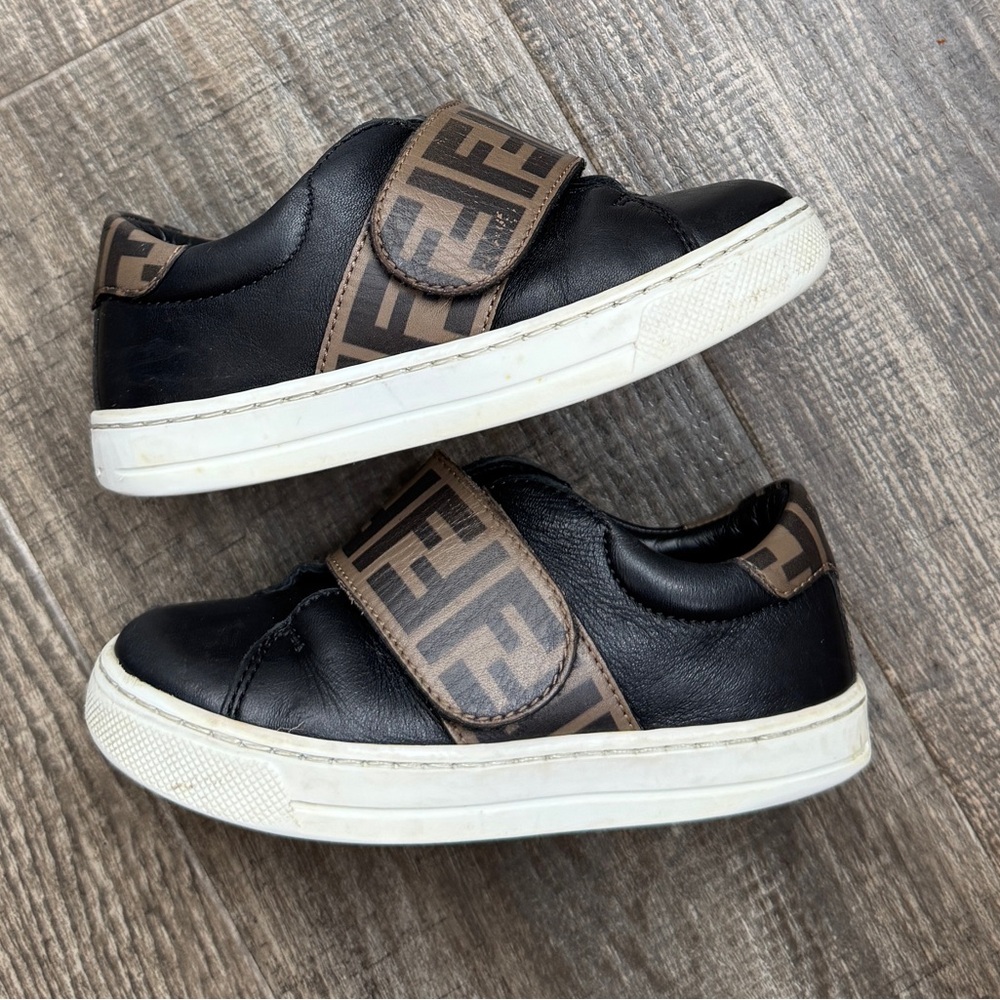 FENDI KIDS Kids Leather FF Logo Trainers black 23